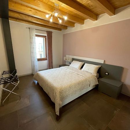 Dimora Rosso San Zeno - Wifi Veloce E Adatto Per Famiglie Verona Bagian luar foto