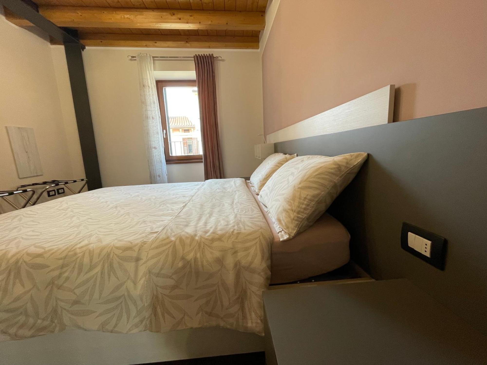 Dimora Rosso San Zeno - Wifi Veloce E Adatto Per Famiglie Verona Bagian luar foto