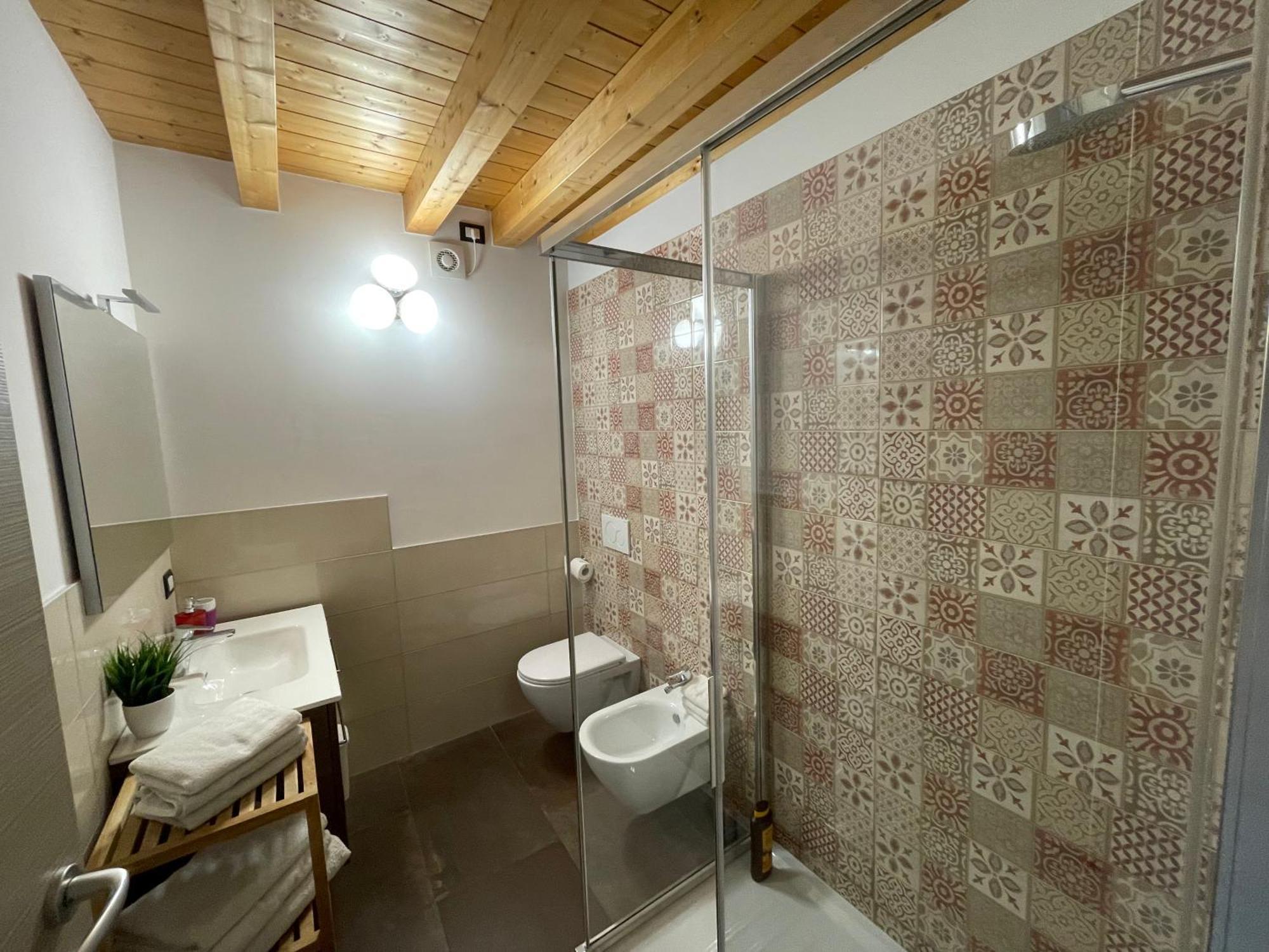 Dimora Rosso San Zeno - Wifi Veloce E Adatto Per Famiglie Verona Bagian luar foto