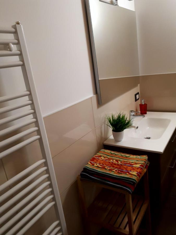 Dimora Rosso San Zeno - Wifi Veloce E Adatto Per Famiglie Verona Bagian luar foto
