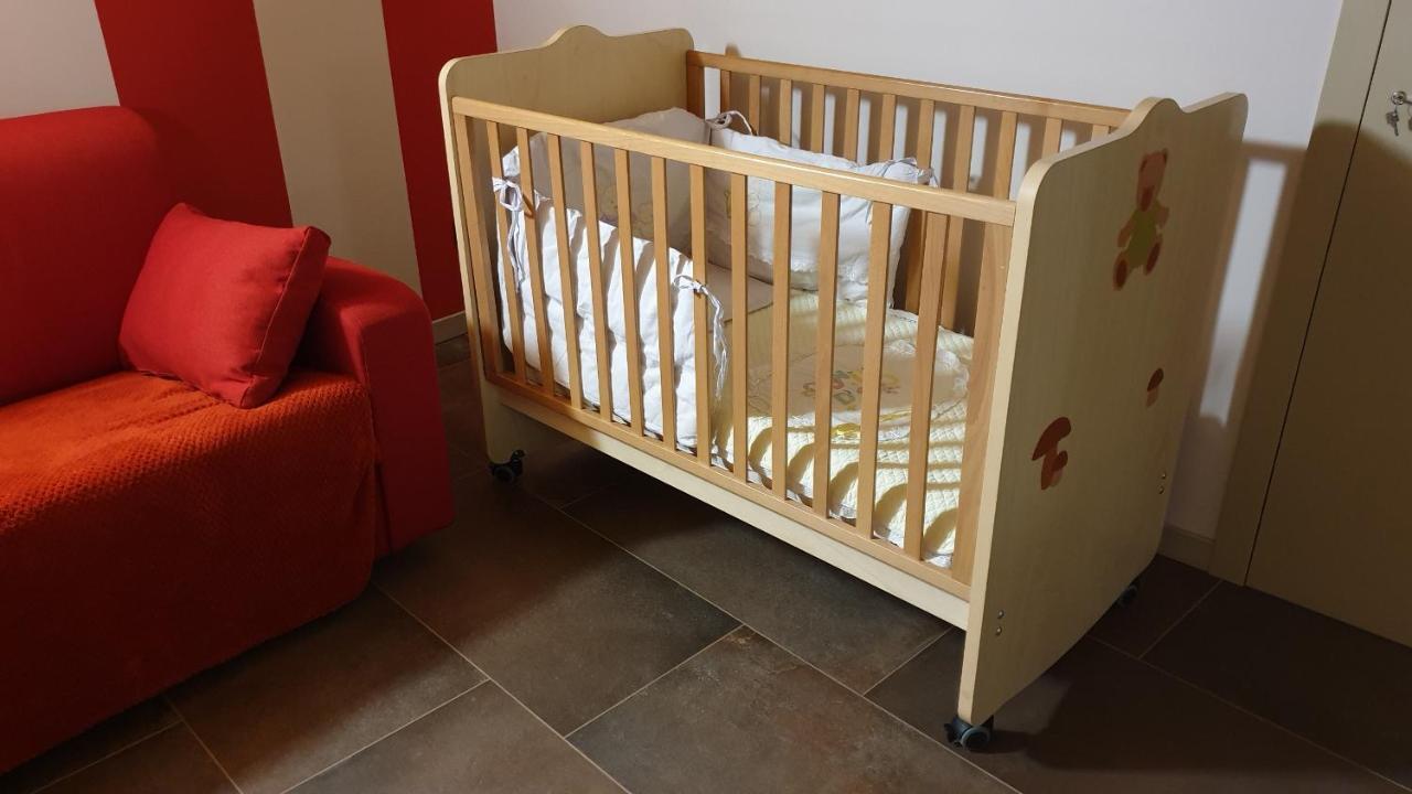 Dimora Rosso San Zeno - Wifi Veloce E Adatto Per Famiglie Verona Bagian luar foto